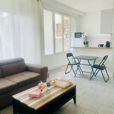 Spacieux Et Lumineux, Coup De Coeur Garanti A Proximite Du Metro Et Rer Apartamento *